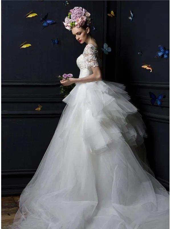Abito da Sposa A Line Principesco con gonna in tulle e corpetto in pizzo con maniche