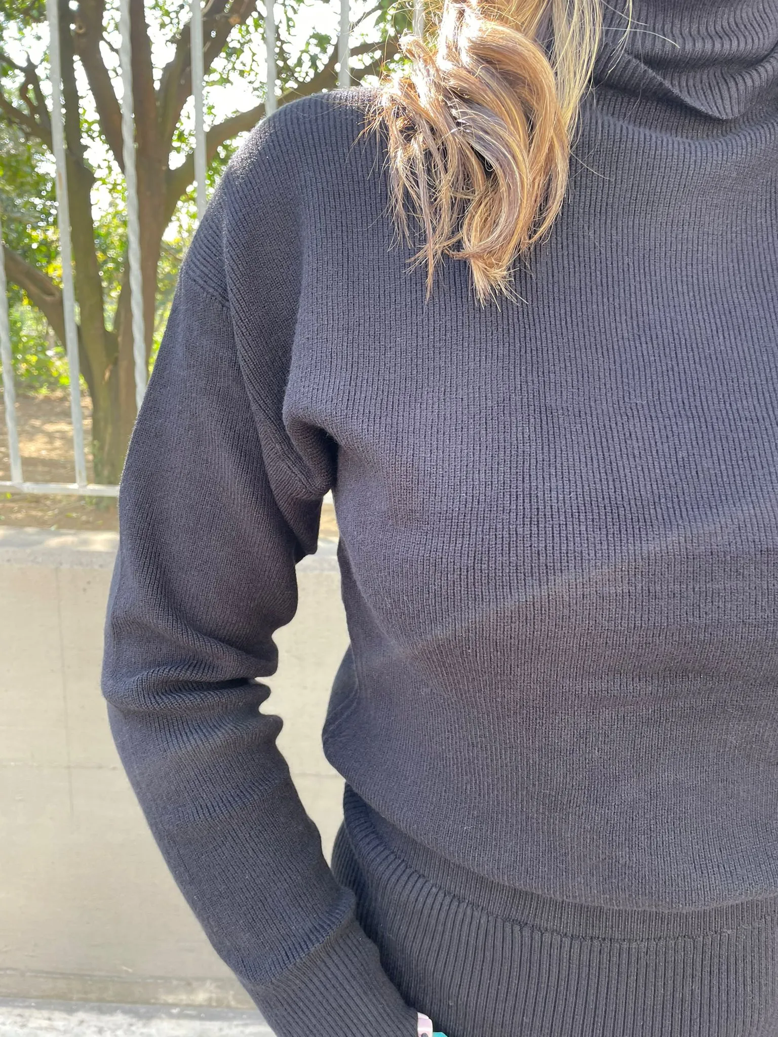 Coordinato 2 pezzi con longuette e maglia collo alto