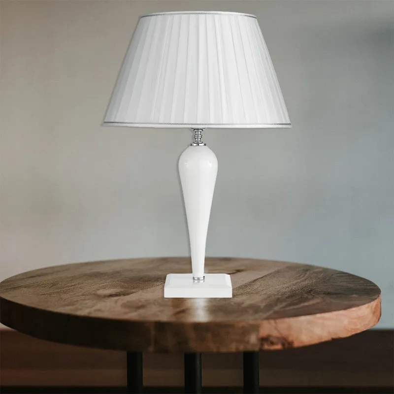 Ondaluce Lampada da tavolo Ravel in vetro lavorato a mano con dettagli metallici, bianco