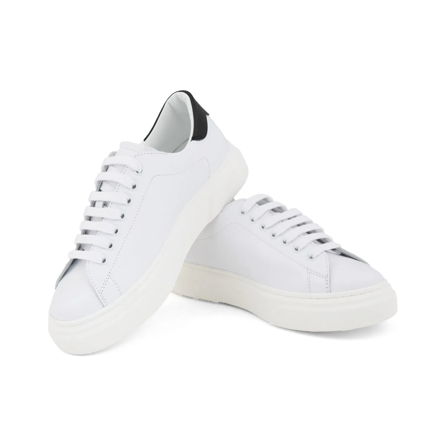 Sneaker Unisex Bianca Con Dettagli Neri