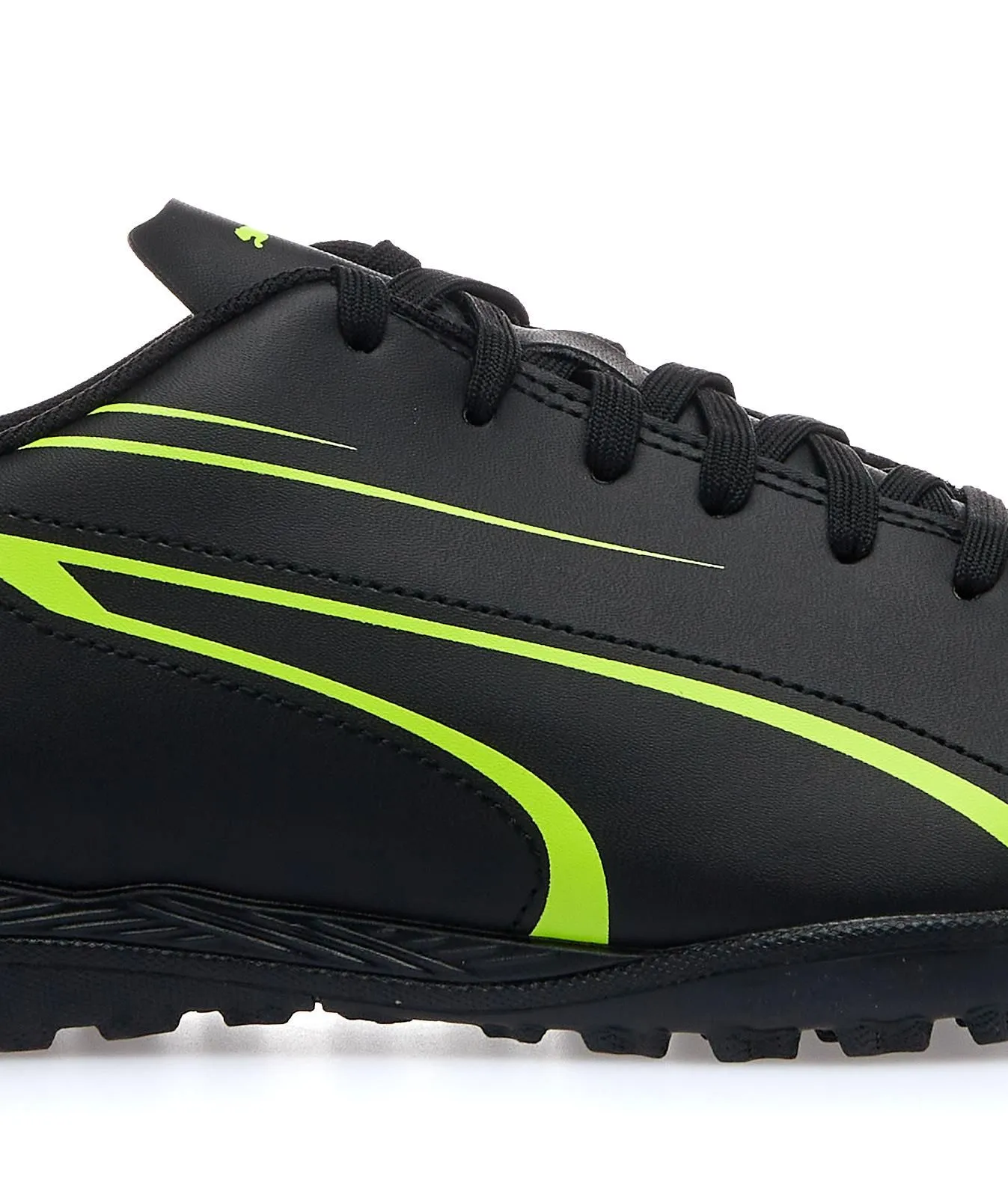 Sneakers uomo nere da calcetto con dettagli fluo