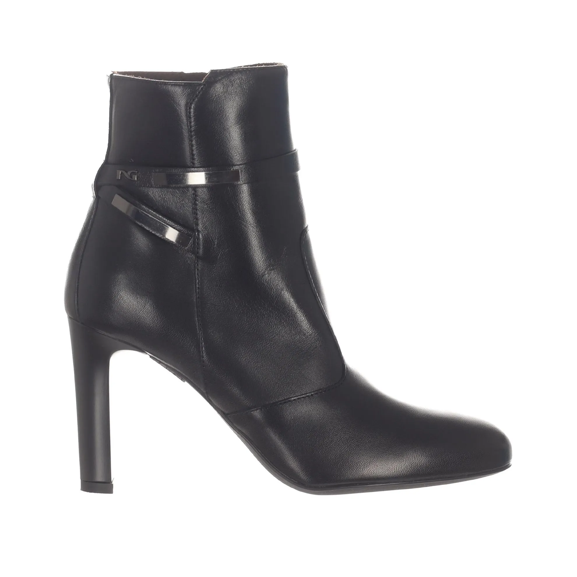 Stivaletto in pelle con dettagli metallici