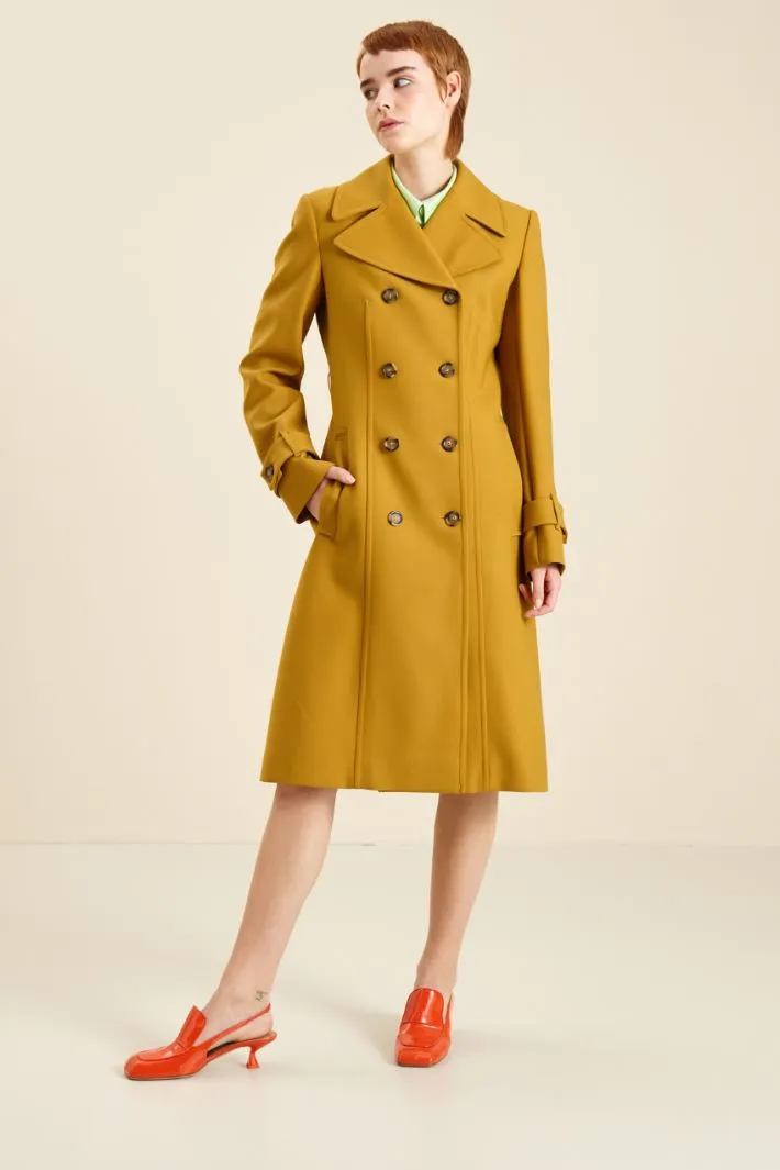 Trench in lana