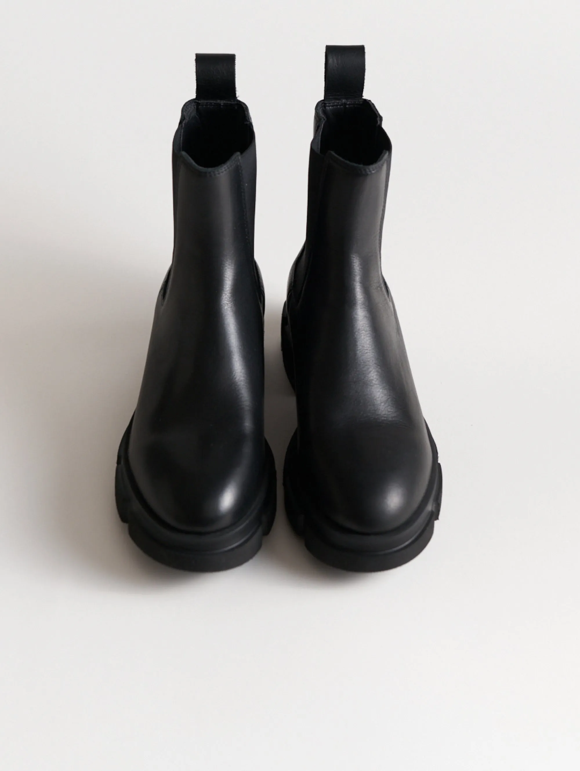 Tronchetti Chelsea in Vitello Nero